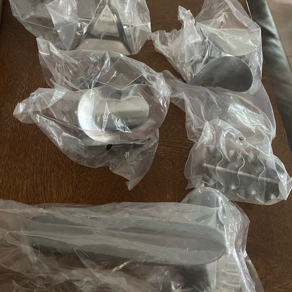 Pampered Chef Rolling Cookie Cutter - Picture 2 of 7